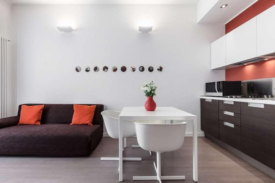 Kitchen or kitchenette, Living room