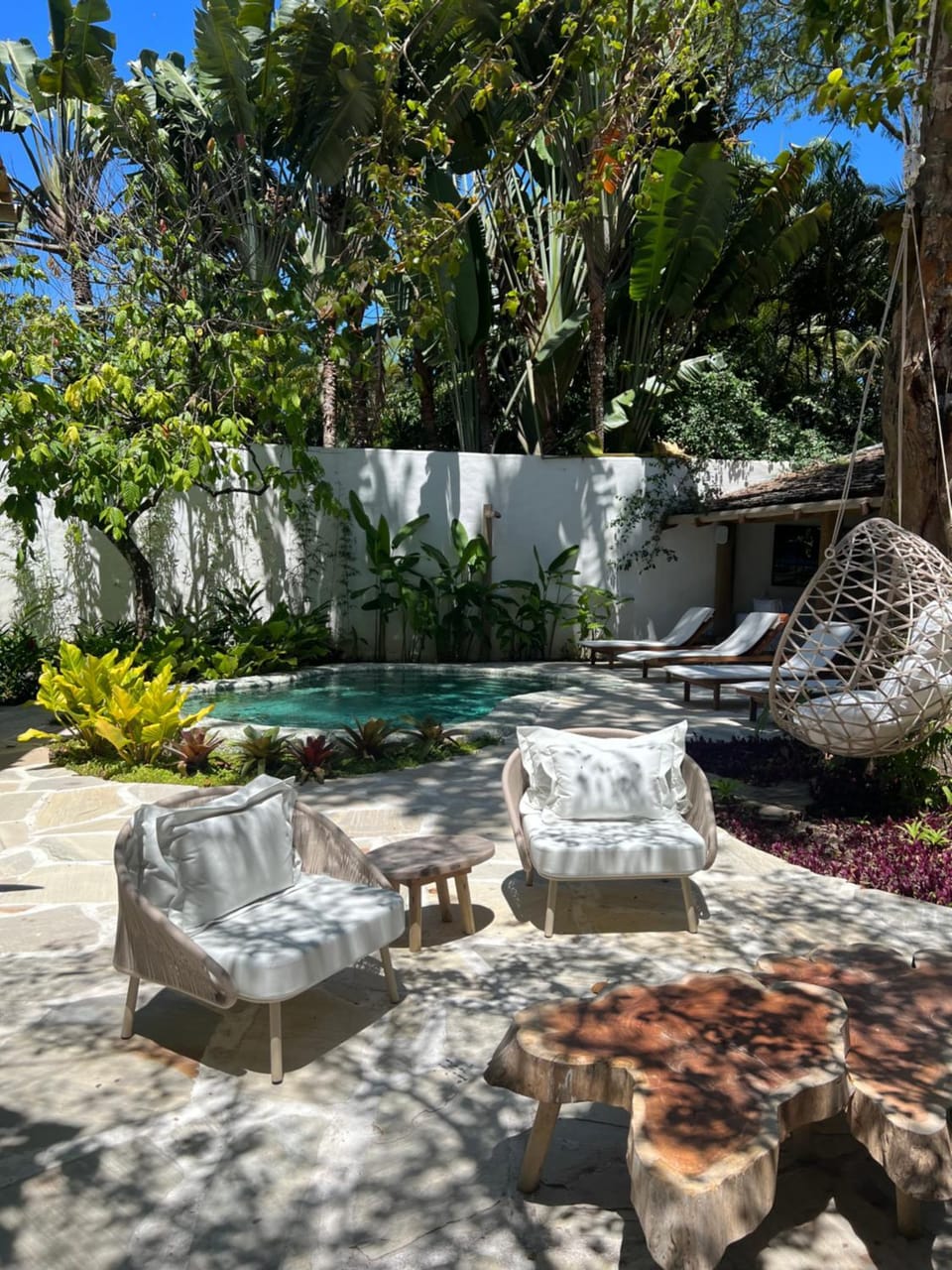 Patio, Garden, Swimming pool, sunbed