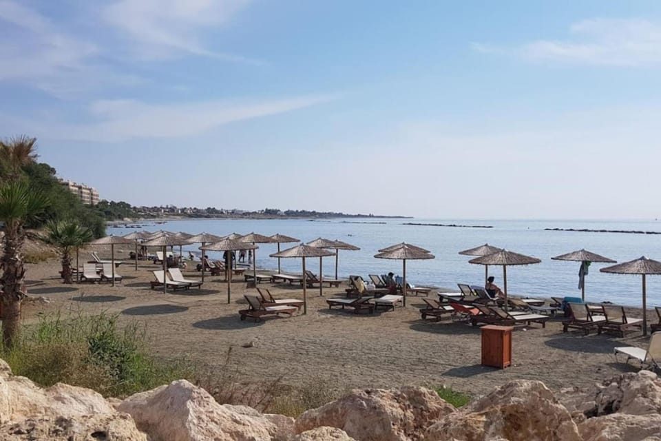 Glabur Stays! The One -1 - Elite Marina Front! Apartment in Larnaca District