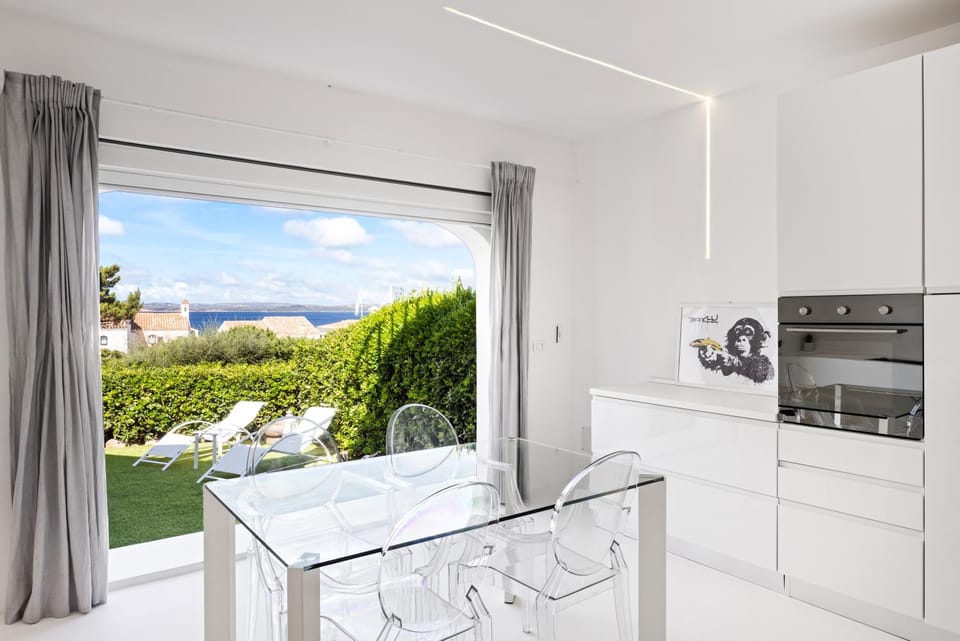 Day, View (from property/room), Balcony/Terrace, Kitchen or kitchenette, Dining area