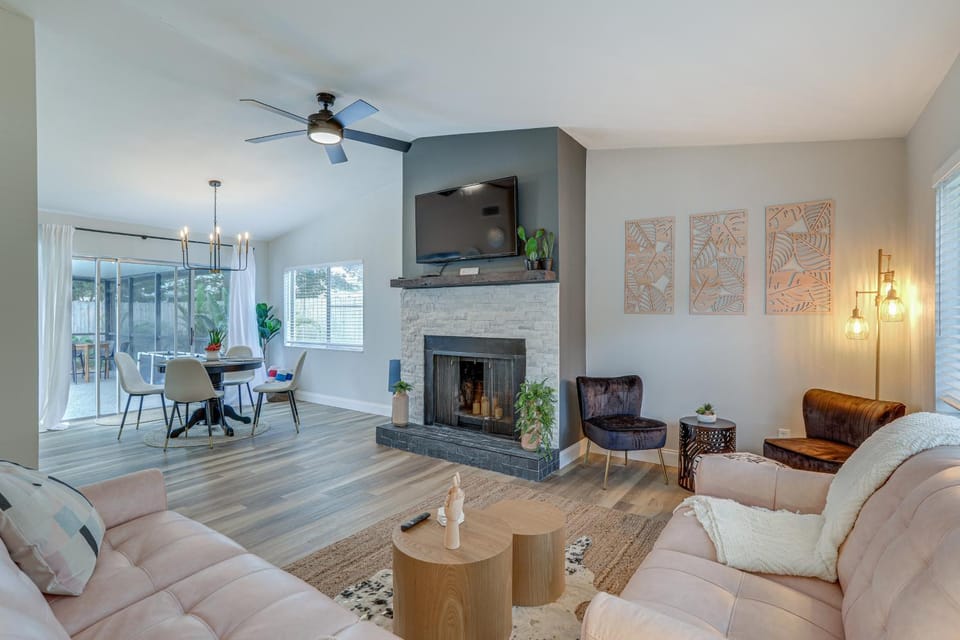 Fully Remodeled St Petersburg Home w/ Private Pool House in Pinellas Park
