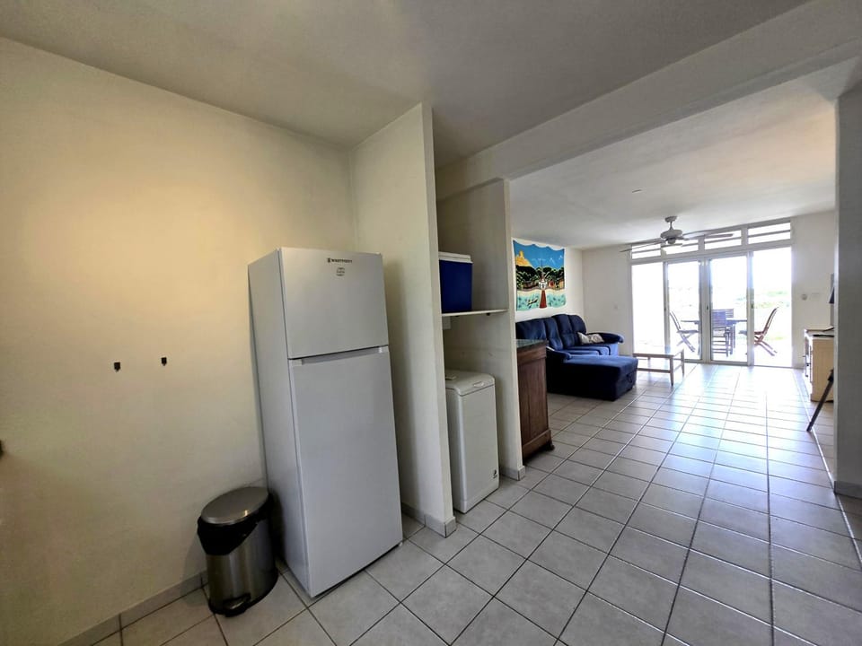 Kitchen or kitchenette, dishwasher