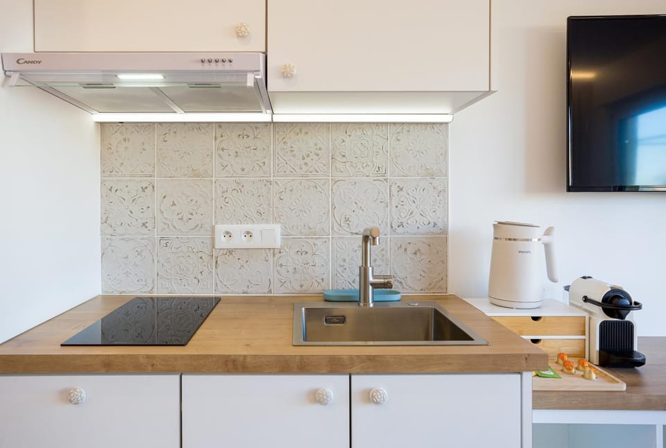 Kitchen or kitchenette, stove