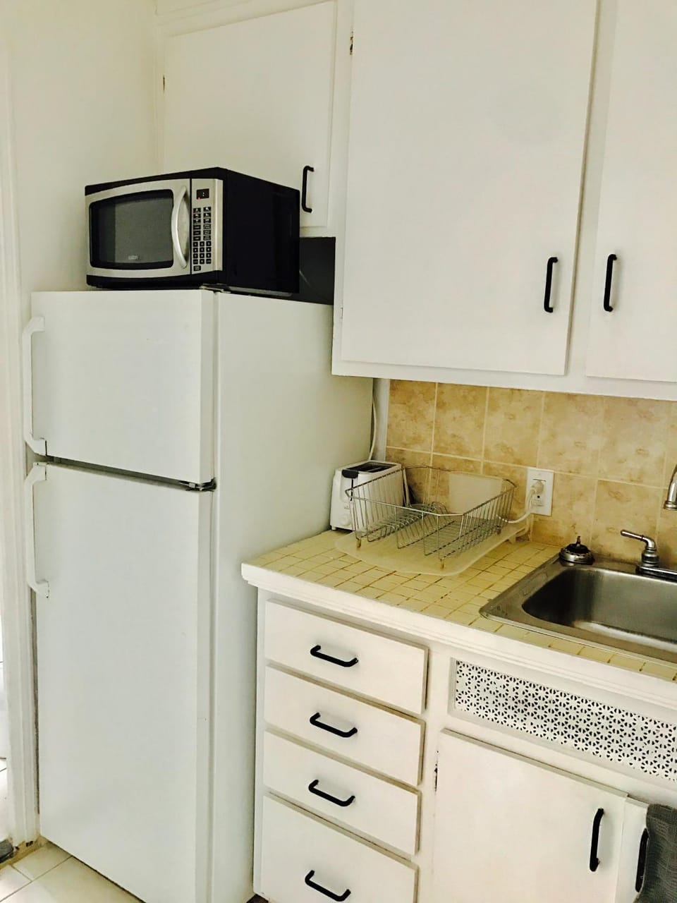 Coffee/tea facilities, Kitchen or kitchenette, minibar, pet friendly, stove, toaster