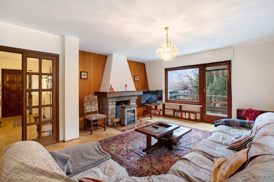 Property building, Living room