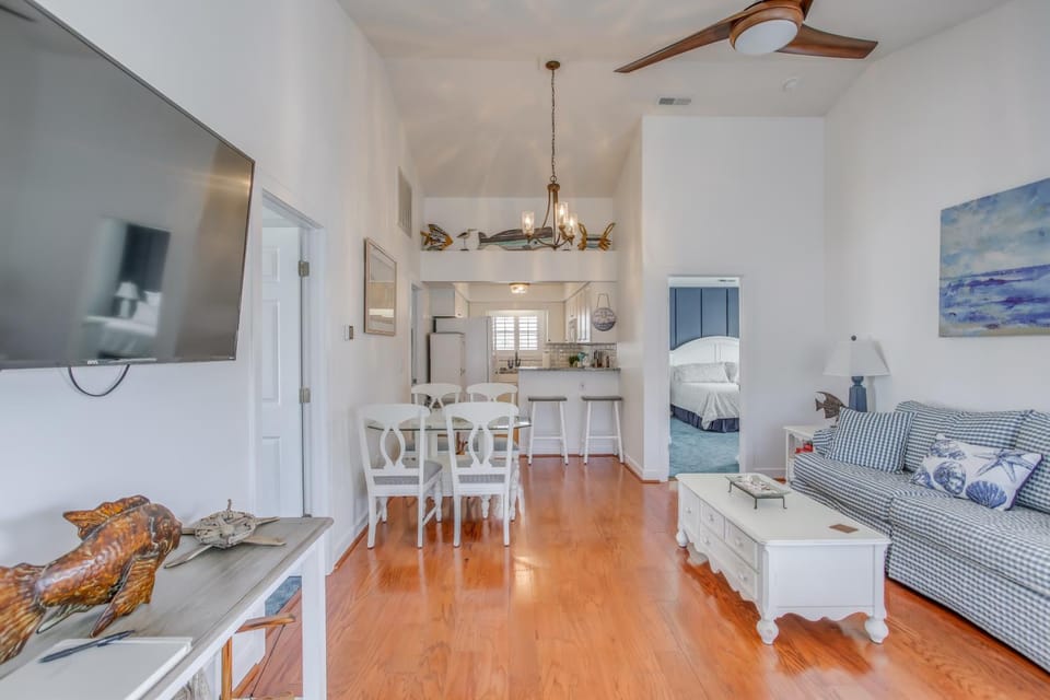 Walk to Beach: Home w/ Pool Access in Myrtle Beach House in South Carolina
