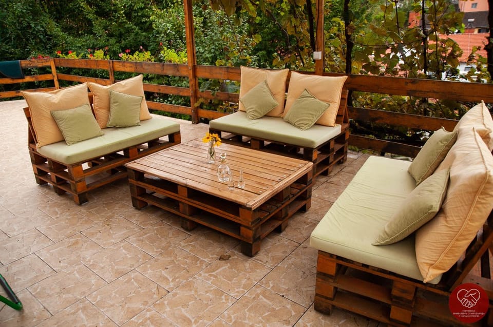 Patio, Seating area