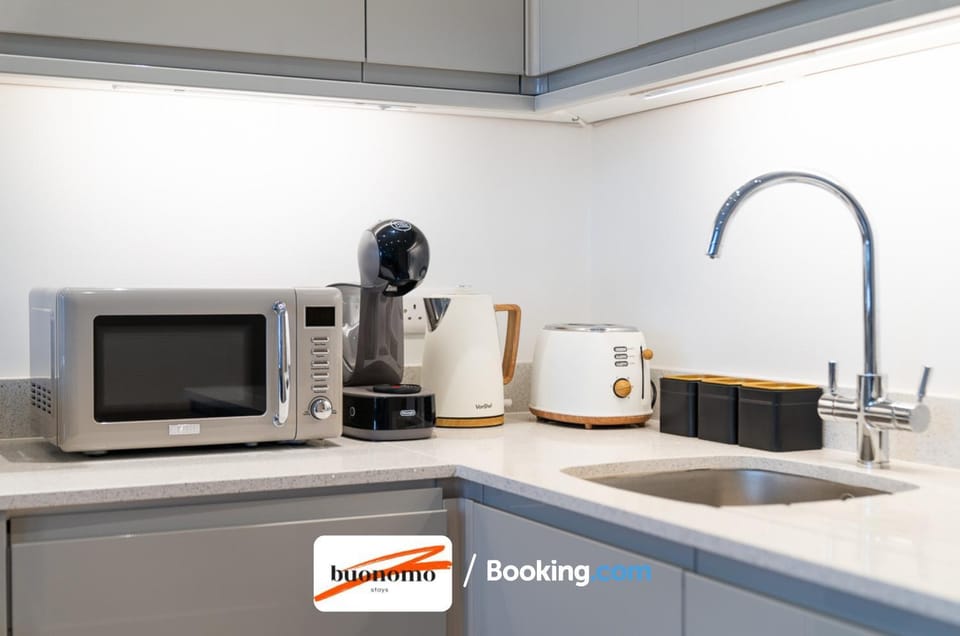 Coffee/tea facilities, Kitchen or kitchenette, dishwasher, toaster