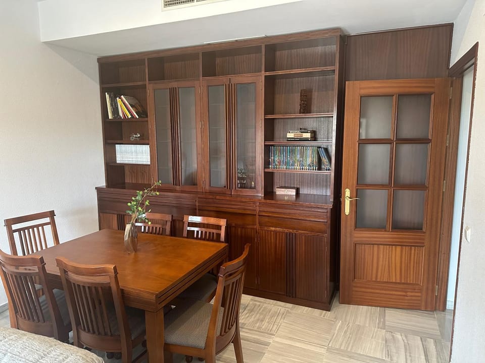 Living room, Seating area, Dining area, hair dresser