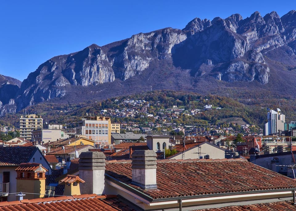 City view, Mountain view