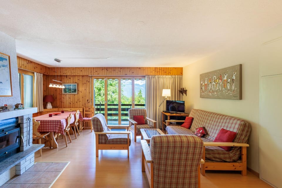 Communal lounge/ TV room, Living room