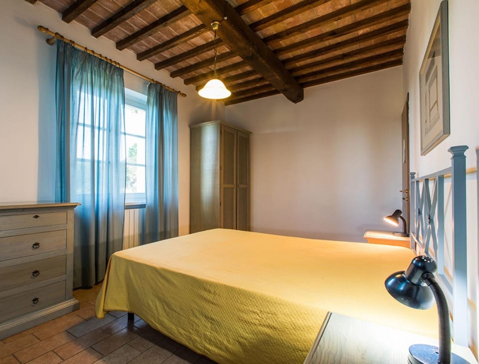 Property building, Living room, Bedroom