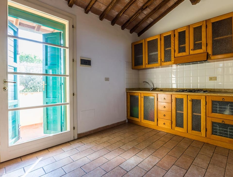 Property building, Kitchen or kitchenette, Living room
