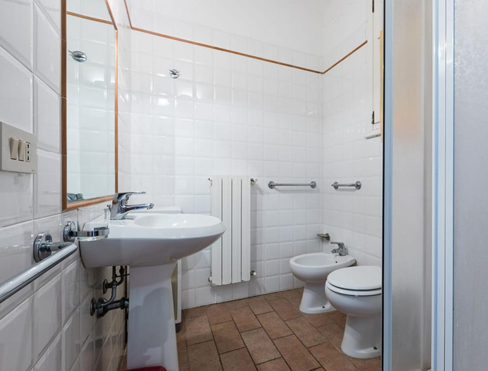 Bathroom, Living room