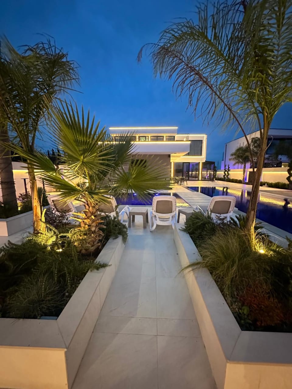 Property building, Night, Garden, Garden view, Pool view, Swimming pool