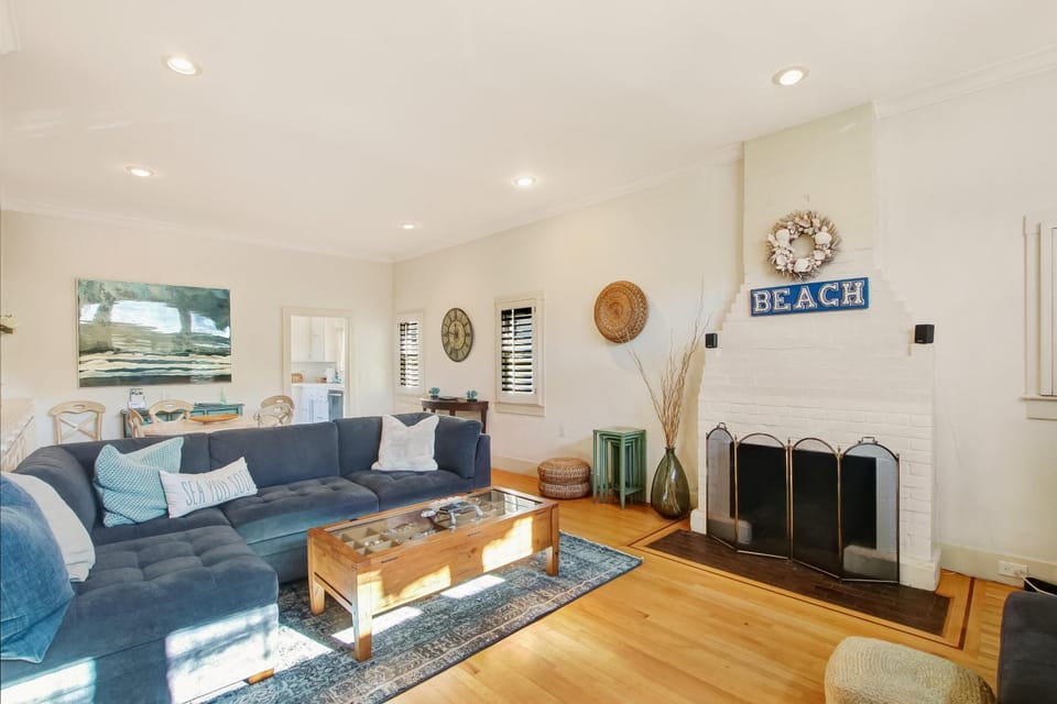 Casa Azzurra House in Santa Barbara