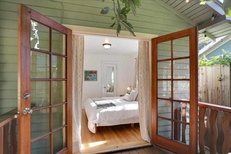 Hammonds Beach Haven House in Montecito