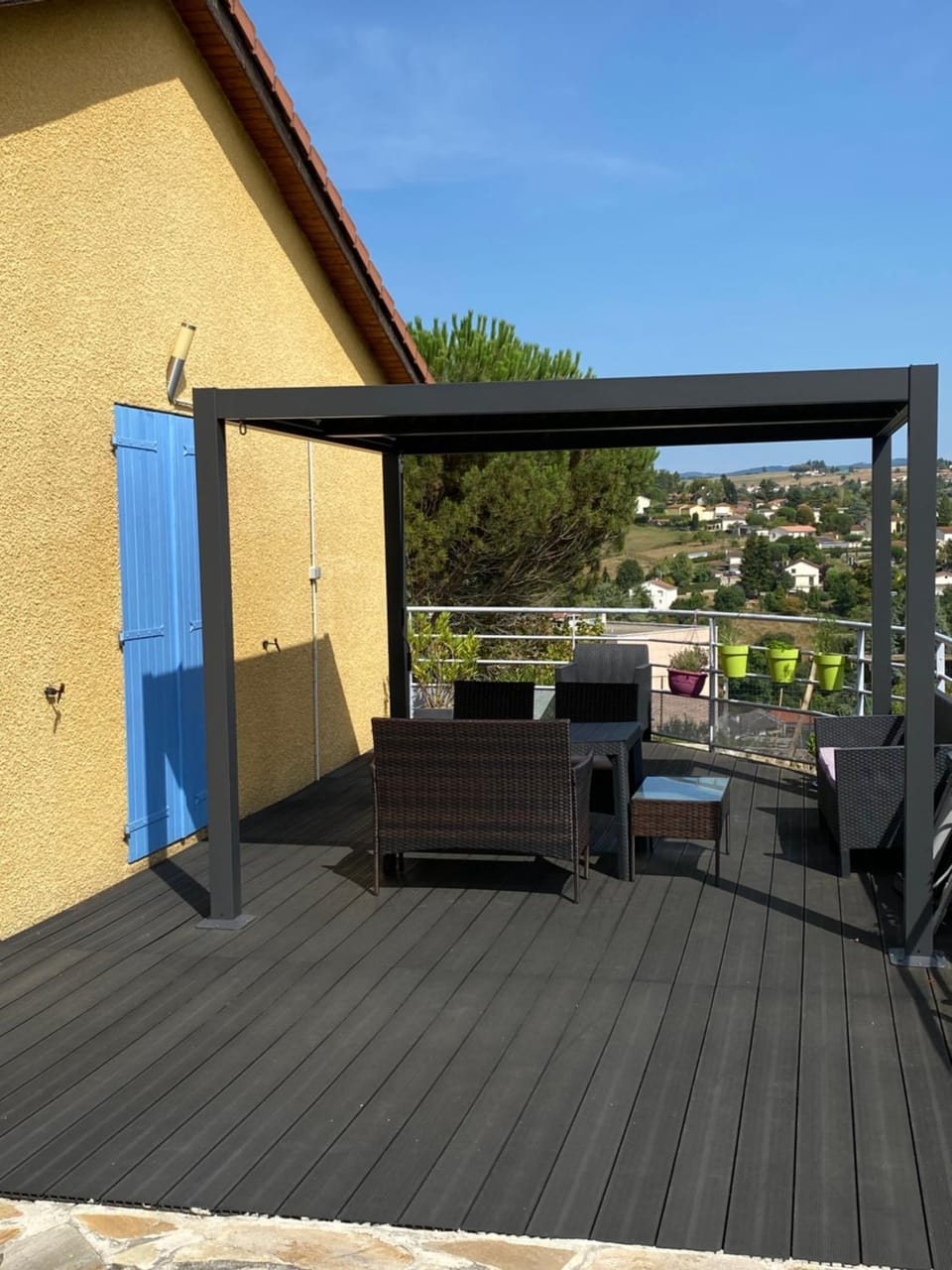 Property building, View (from property/room), Balcony/Terrace