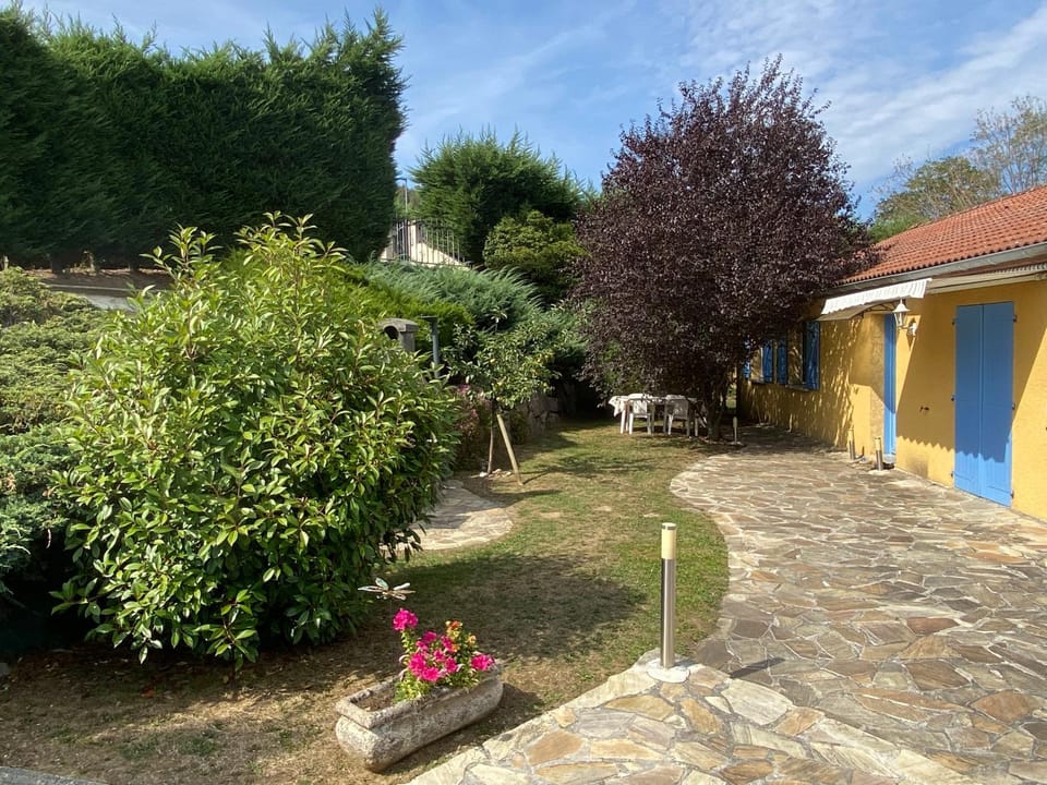 Property building, Garden