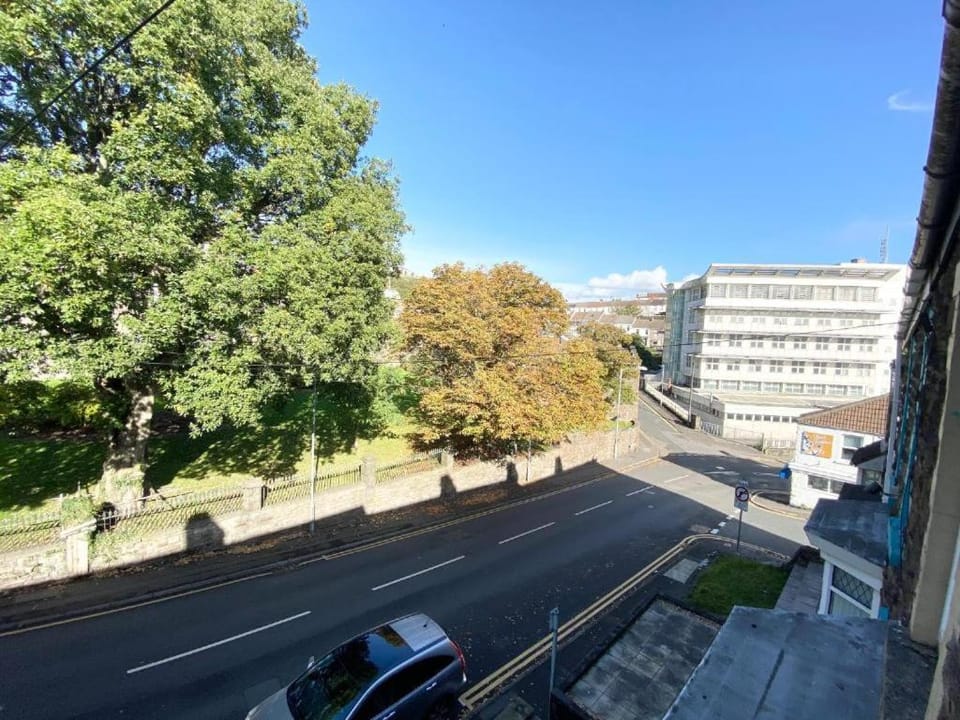 Budget room 10min Walk to Swansea Centre 1 Vacation rental in Swansea