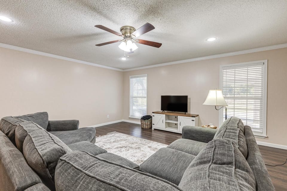Tranquil Coden Retreat: 10 Mi to Dauphin Island! House in Mississippi