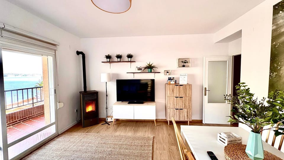 TV and multimedia, Sea view, heating, air conditioner