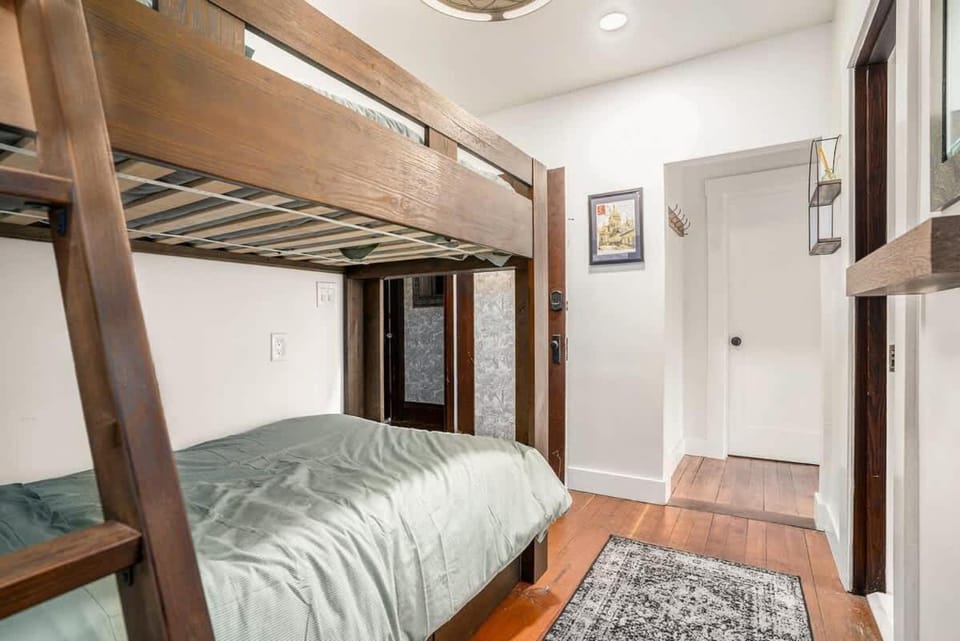 Maple Family Suite House in Berkeley