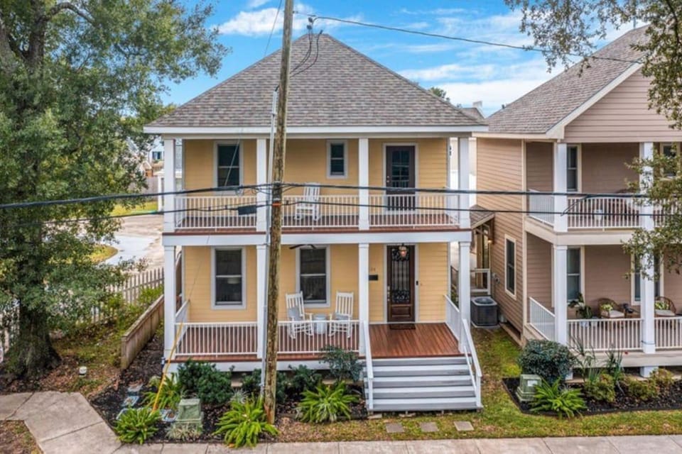 Downtown 3 bedroom Townhouse House in Lake Charles
