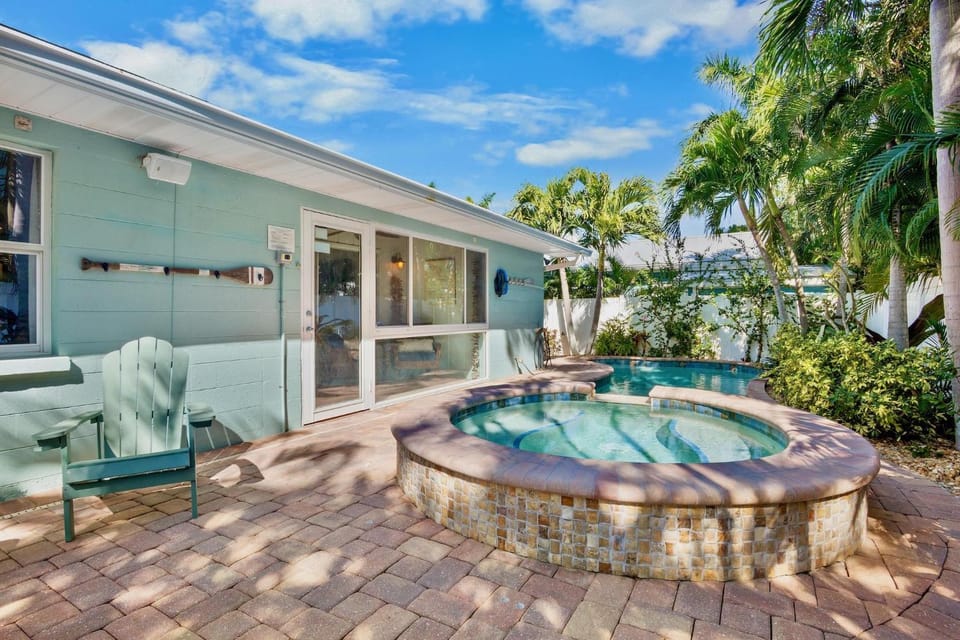 Blue Coral Beach House House in Holmes Beach