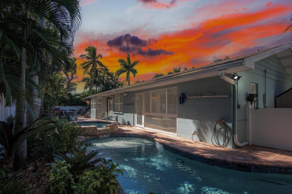 Blue Coral Beach House House in Holmes Beach