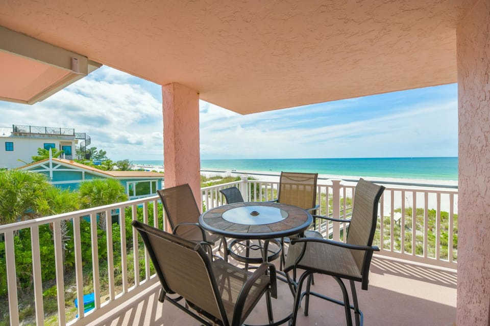 Balcony/Terrace, Dining area, Beach