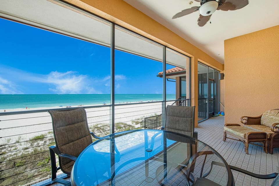 Bradenton Beach Club Unit F Apartment in Bradenton Beach