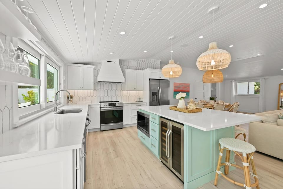 Serenity at Bay Palms House in Holmes Beach