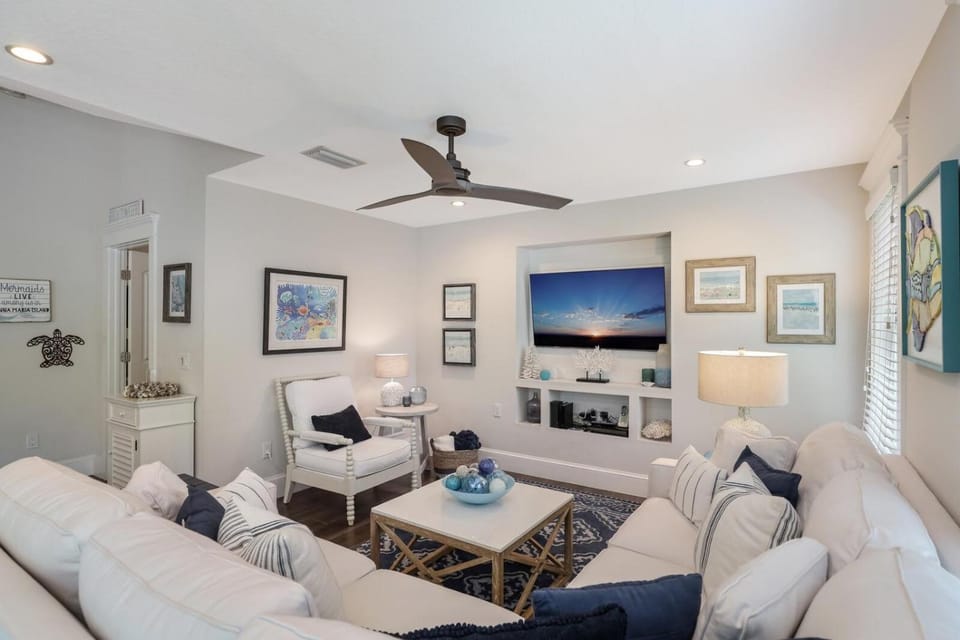 Breezy Beach House in Holmes Beach
