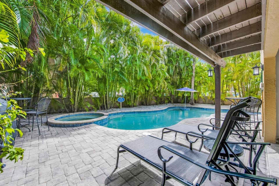 Calypso Cottage House in Holmes Beach
