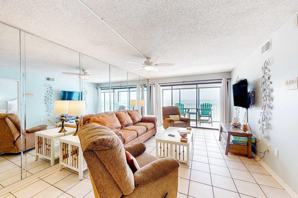 The Edgewater 81 House in West Beach
