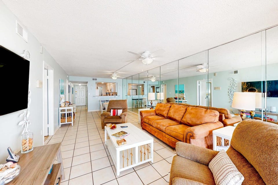 The Edgewater 81 House in West Beach