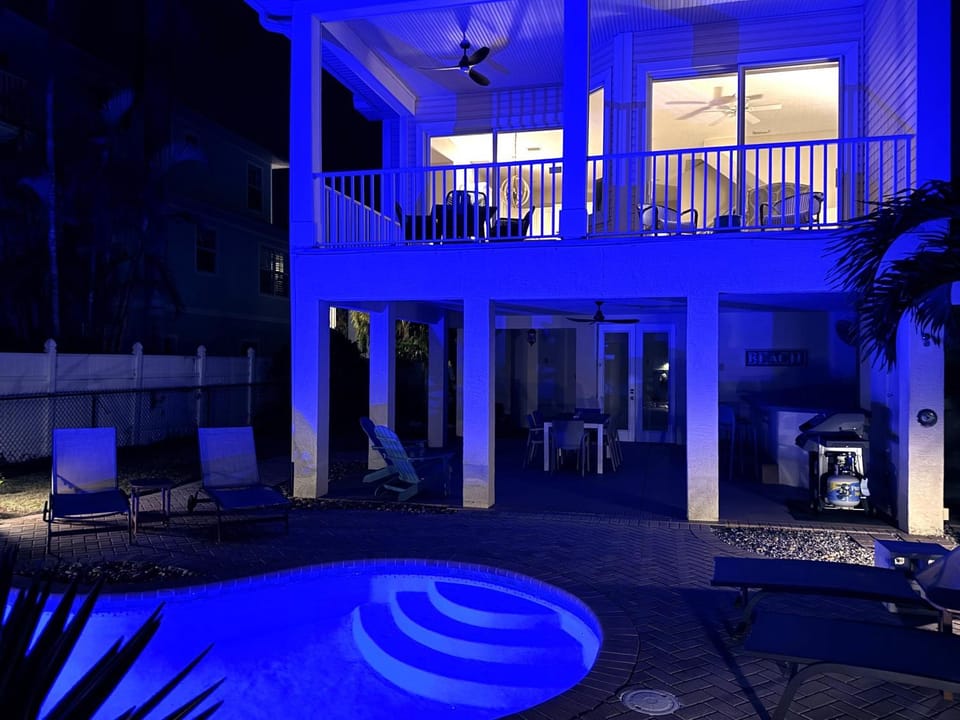 Dolphin House House in Holmes Beach