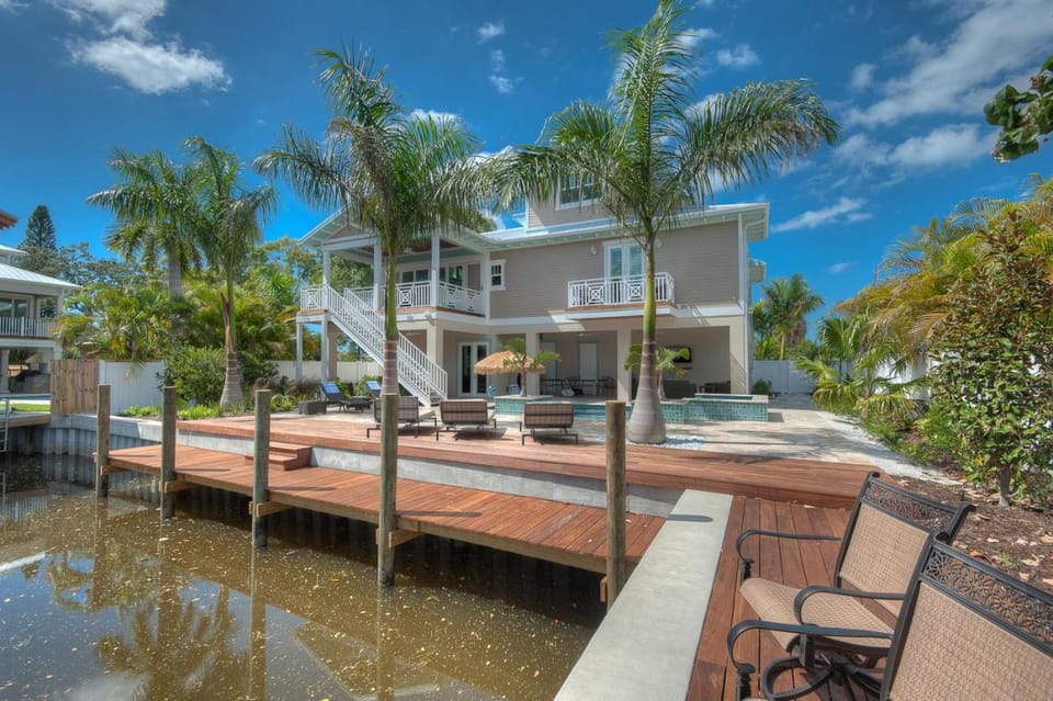 Aqua Cove House in Anna Maria Island