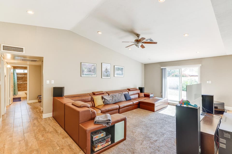 12 Mi to Old Town! Home w/ Furnished Patio House in Phoenix