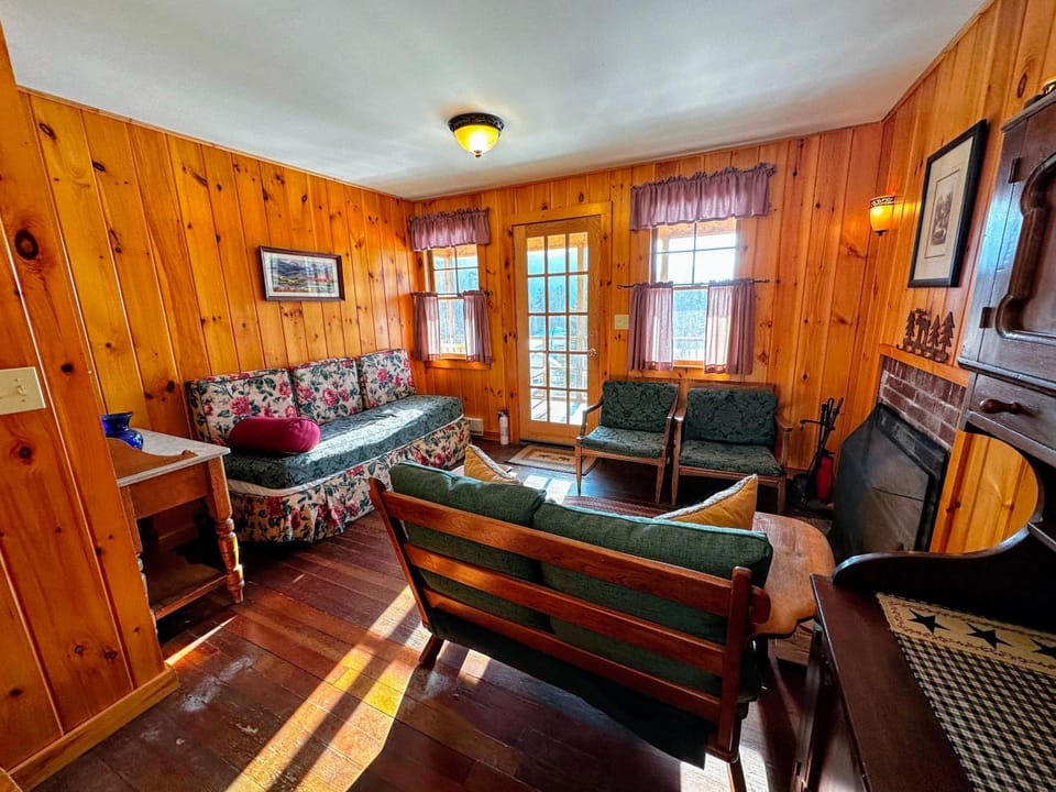 11G Quintessential New Engalnd Cottage with Fantastic Views! Chalet in Sugar Hill