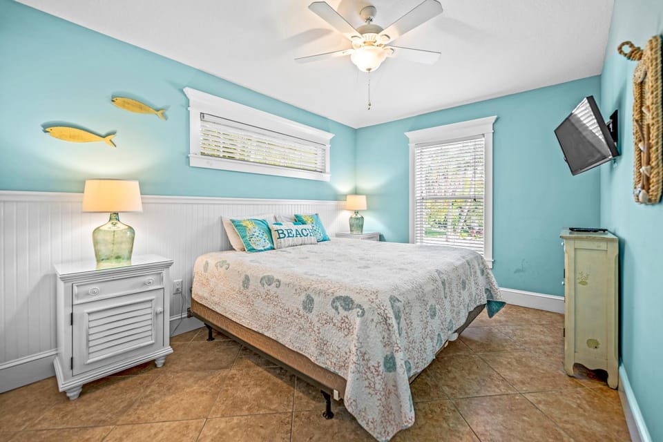Hawaiian Tide House in Holmes Beach