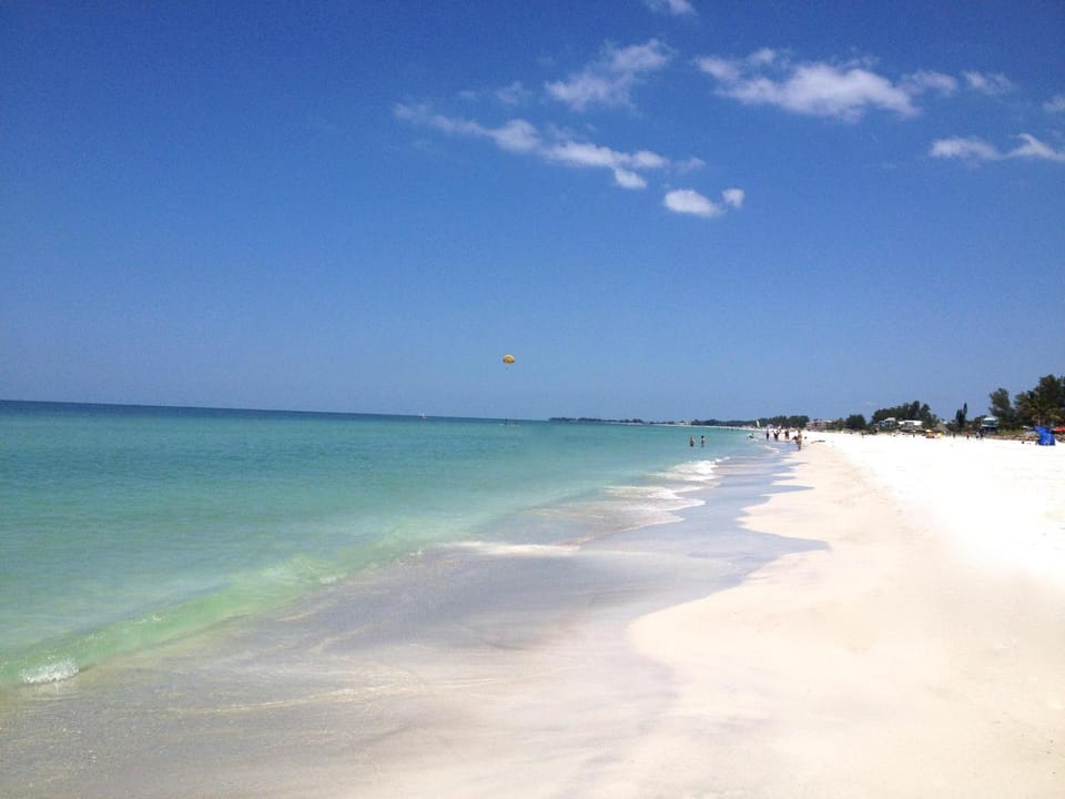 Direct Beach Front Apartment in Bradenton Beach