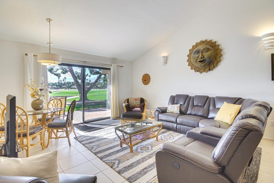 Pet-Friendly Palm Desert Gem on Golf Course! House in Palm Desert