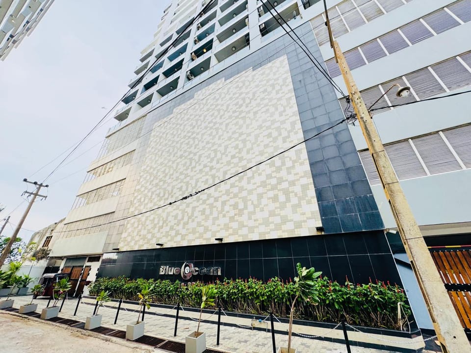 Property building, Day, Location, Parking