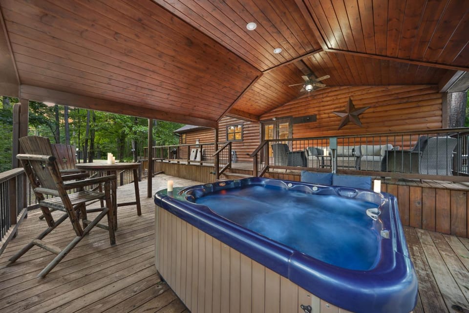 New Near Casino Cabin Hot tub Fire Pit Cabin in Broken Bow