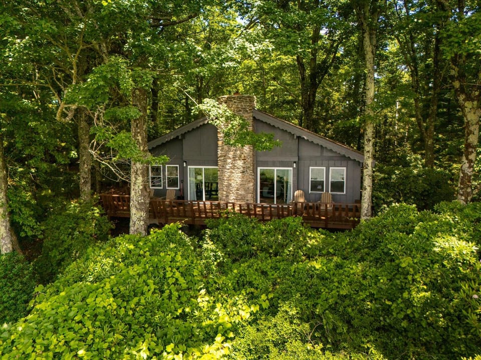 Blue View Chalet House in Watauga