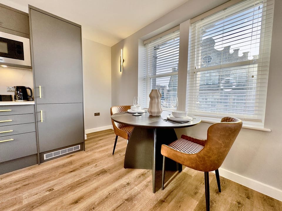 Harrogate House Apt 4 - Cheltenham Parade Loft Apartment in Harrogate