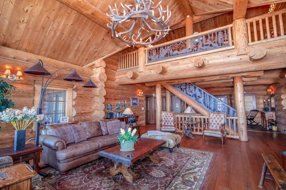 Mansion In The Sky House in Beech Mountain