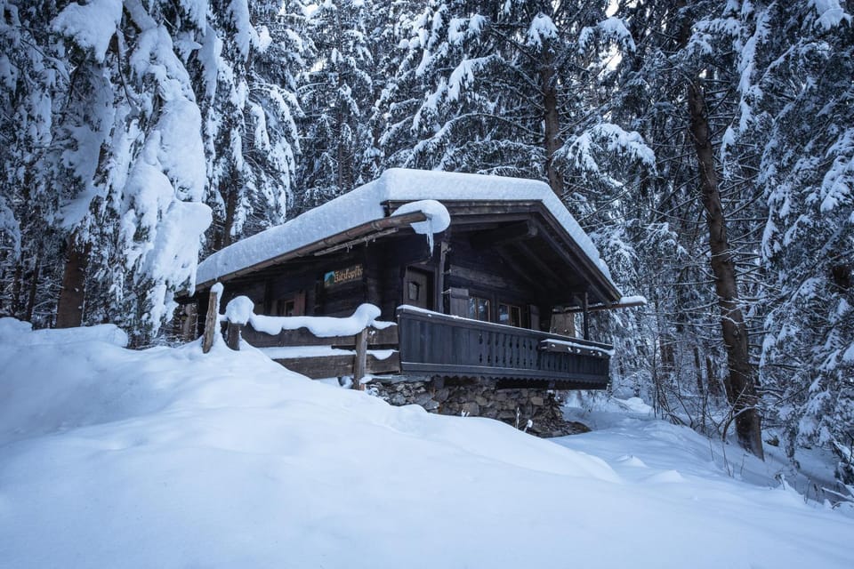 Property building, Day, Natural landscape, Winter, Mountain view